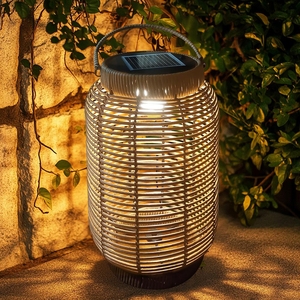 Solární ratanová lampa CATINI LF08-M hnědá