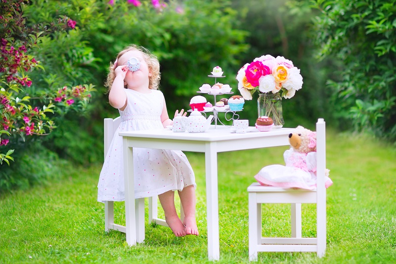 Dětské zahradní židle a stoleček